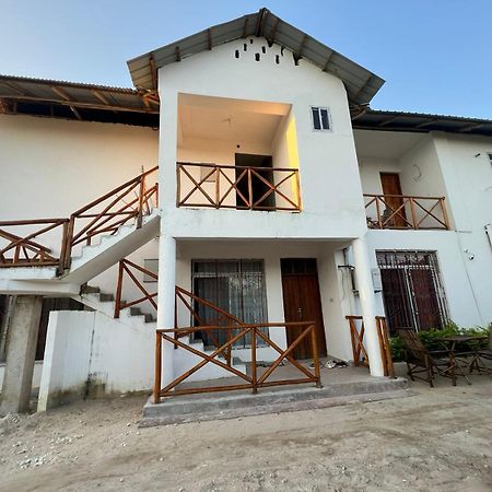 Mbuyuni Lodge Нунгви Екстериор снимка