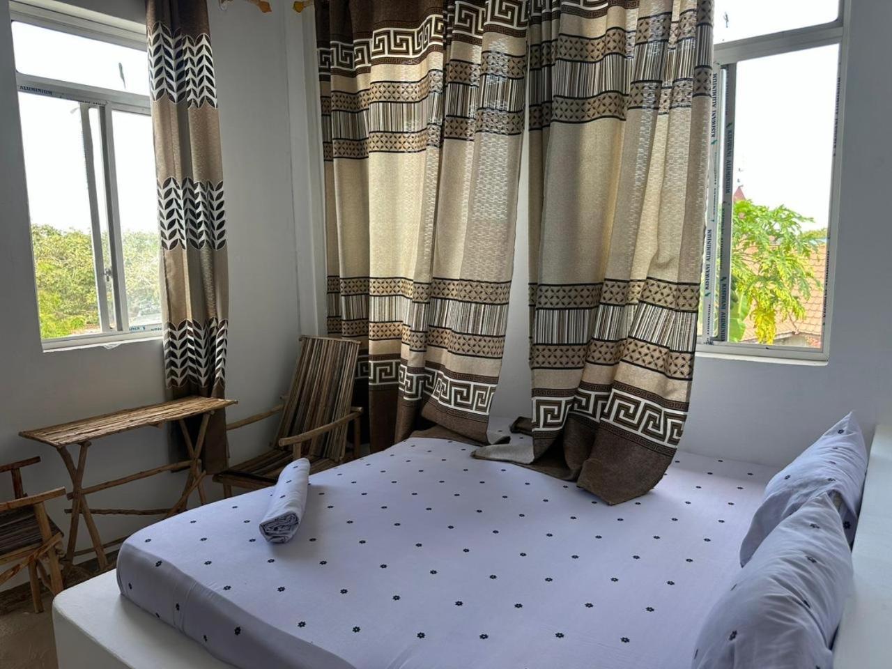 Mbuyuni Lodge Нунгви Екстериор снимка