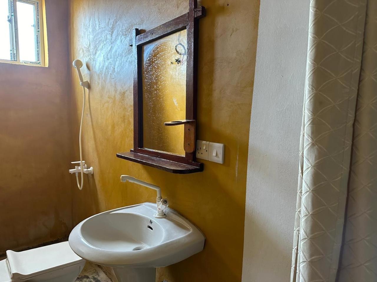 Mbuyuni Lodge Нунгви Екстериор снимка