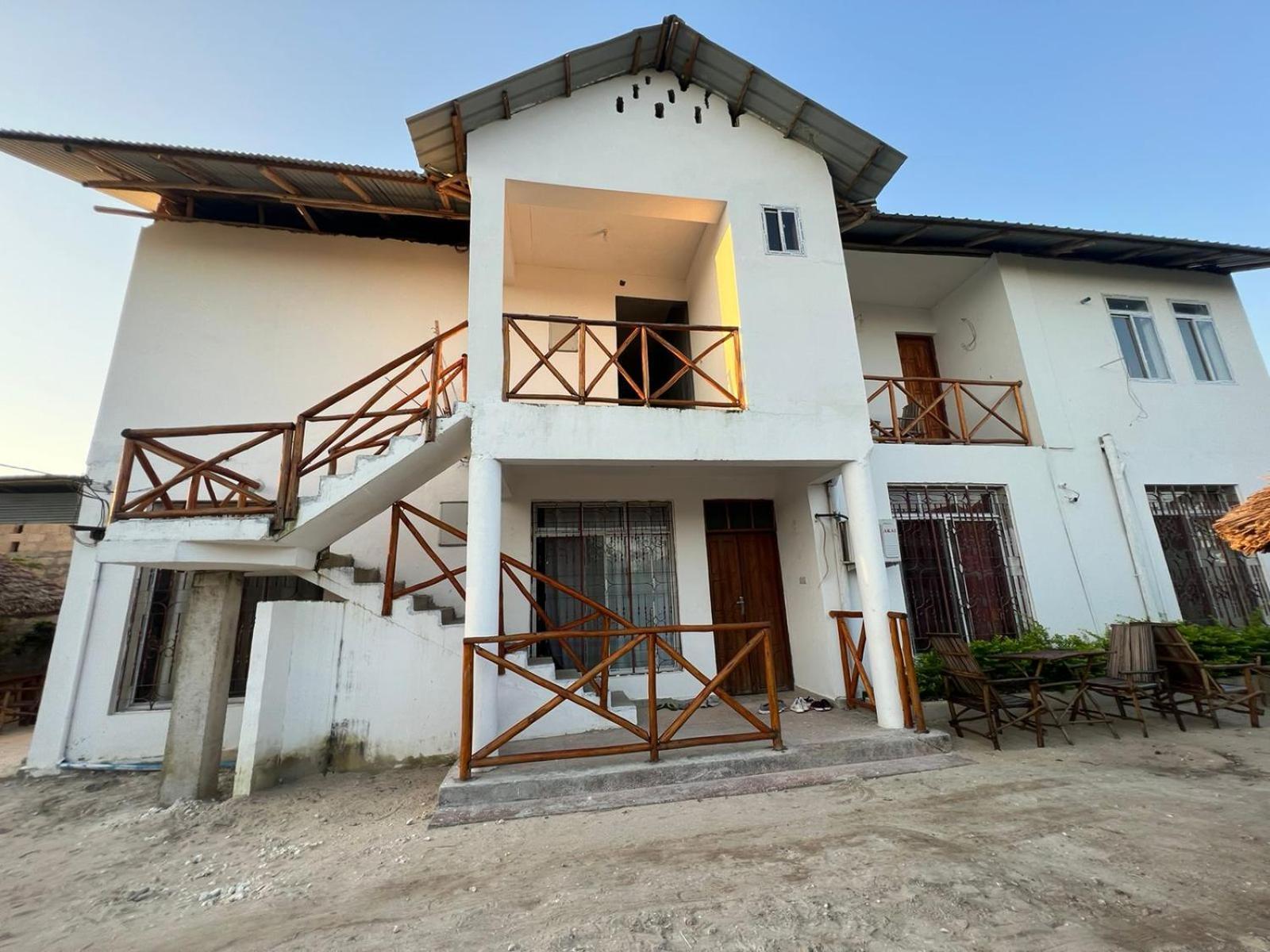 Mbuyuni Lodge Нунгви Екстериор снимка